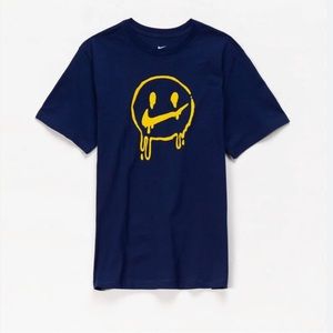 Nike "Peace, Love, Basketball"
Men's Basketball T-Shirt